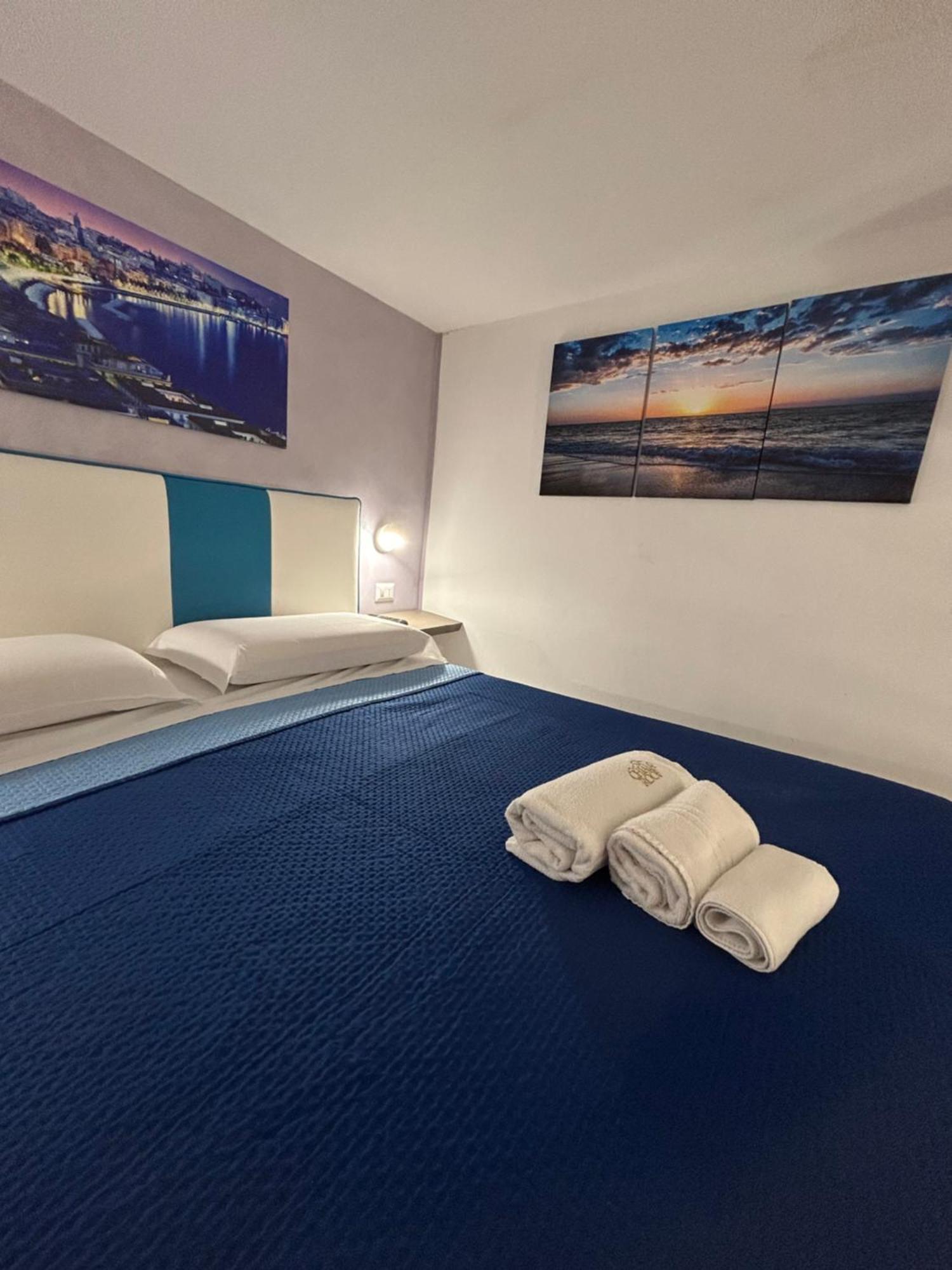 Chiaia Roof Bed and Breakfast Napoli Eksteriør billede