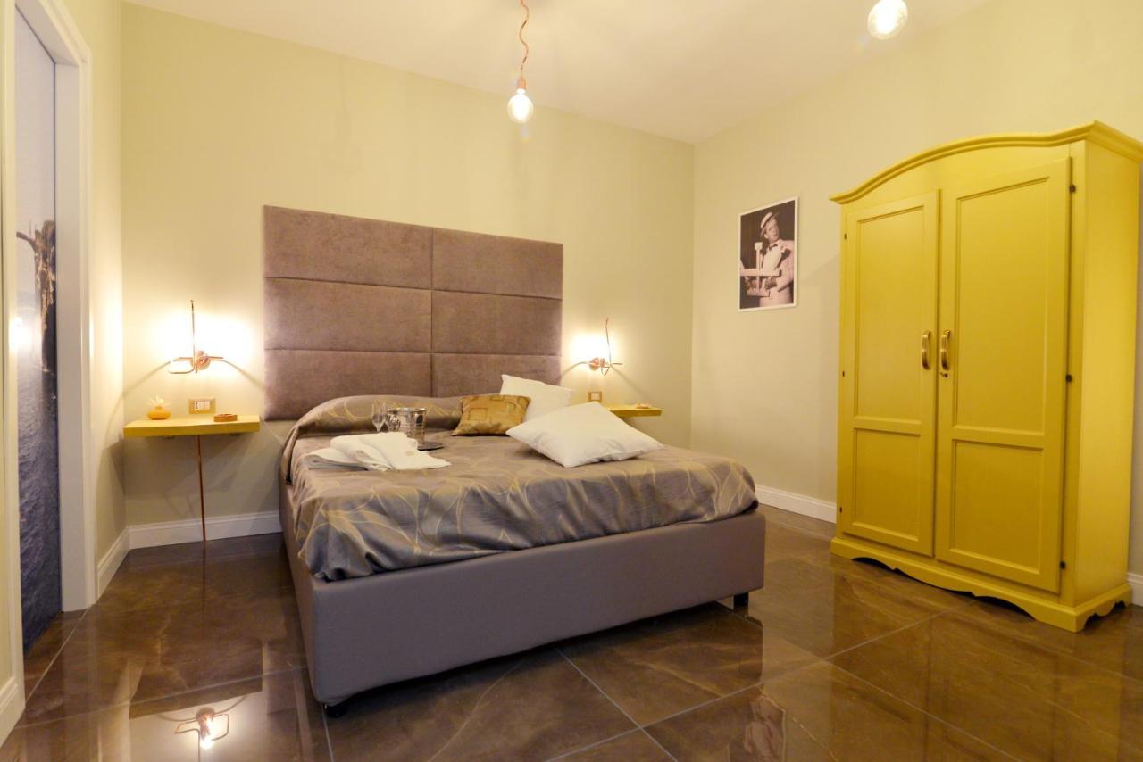 Chiaia Roof Bed and Breakfast Napoli Eksteriør billede